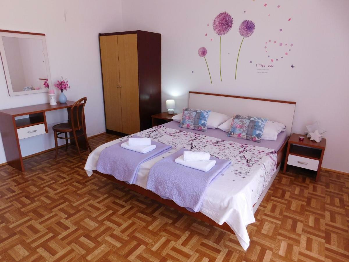 Guest House Ivanka Χβαρ Εξωτερικό φωτογραφία