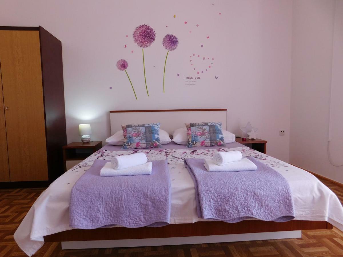 Guest House Ivanka Χβαρ Εξωτερικό φωτογραφία