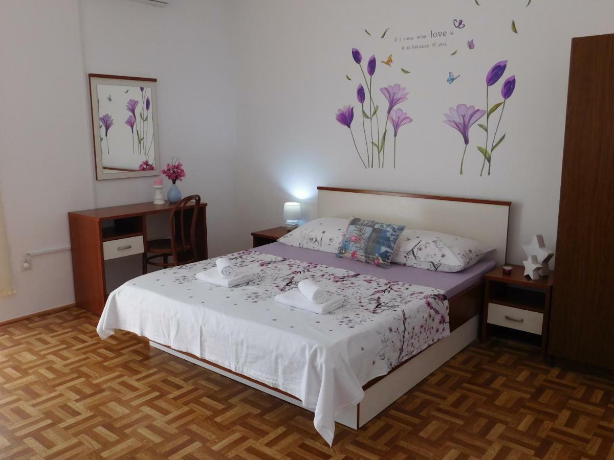 Guest House Ivanka Χβαρ Εξωτερικό φωτογραφία
