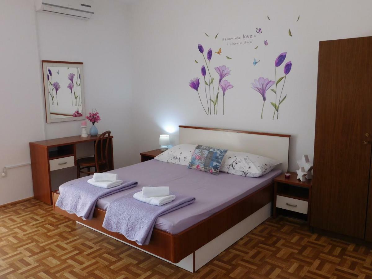 Guest House Ivanka Χβαρ Εξωτερικό φωτογραφία